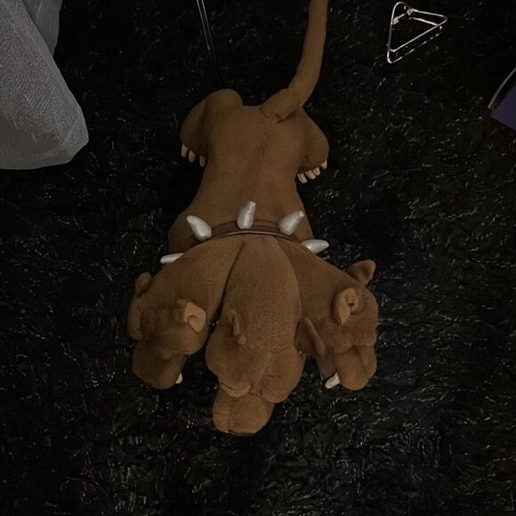 Harry Potter collectible Fluffy 3 headed Cerberus plush figure - Picture 7 of 12